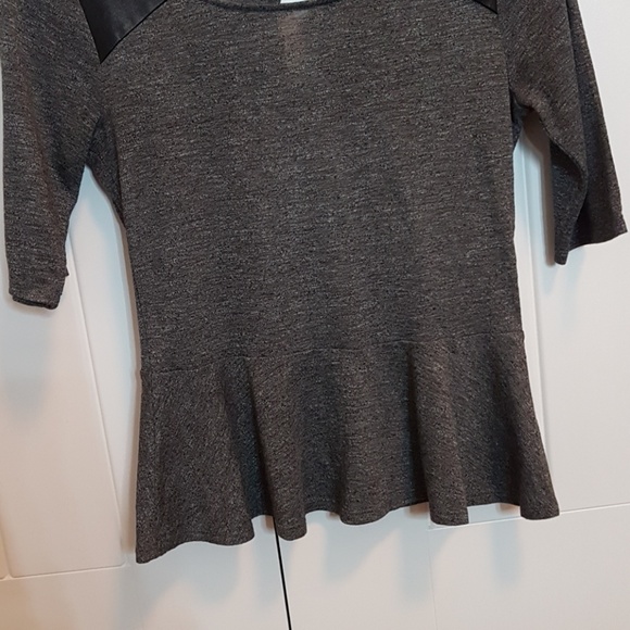Express grey peplum top - Picture 2 of 6